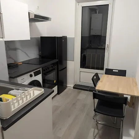 Lavins Kueche Bad Balkon Wlan Tv *