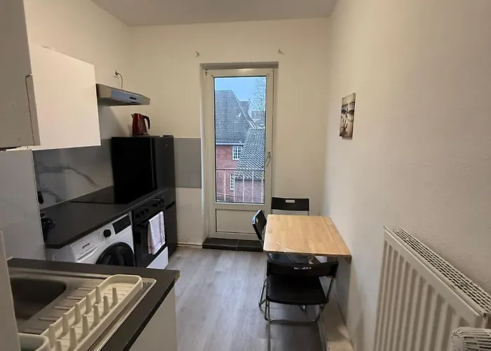 Lavins Küche Bad Balkon Wlan Tv *