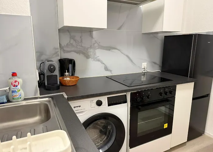 Apartment Lavins Kueche Bad Balkon Wlan Tv Bremen